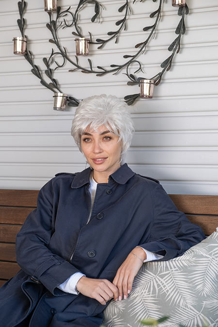 Short comfy feel lifting style wig